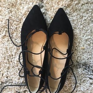 😻 Gorgeous Chinese Laundry tie up flats